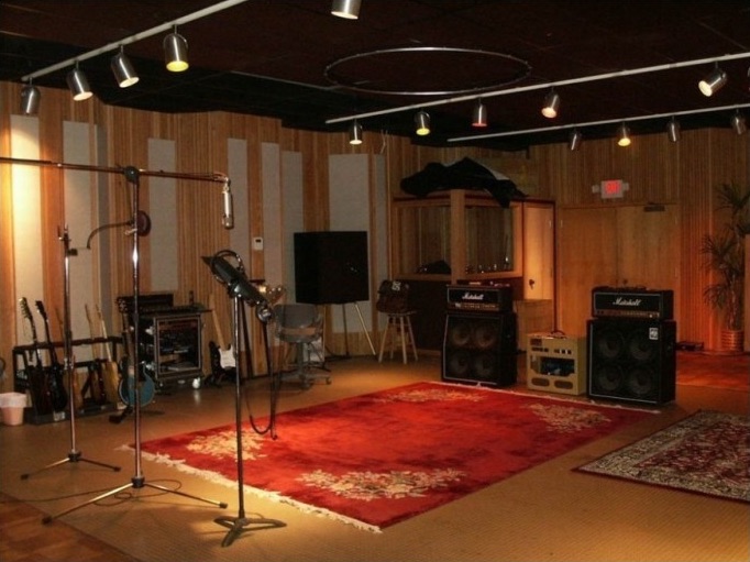 Middle Ear Studio - Bee Gees